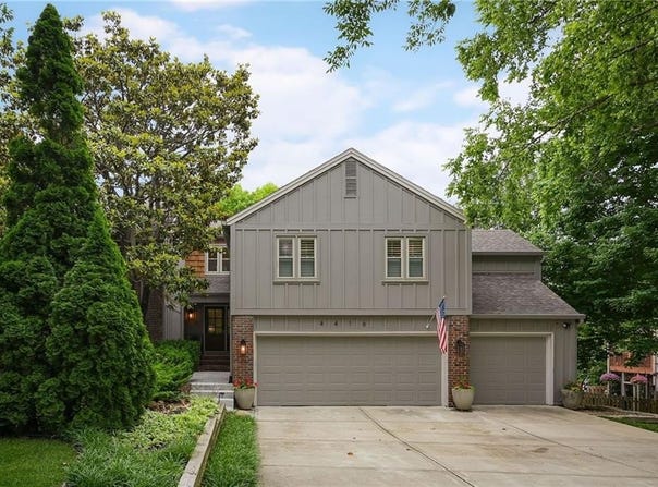 4416 W 112Th Terrace, Leawood, KS 66211