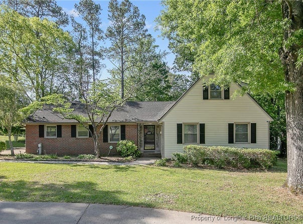 2227 Meadow Wood Road, Fayetteville, NC 28303