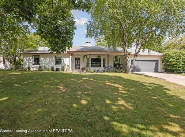 1044 Shelter Lane, Lansing, MI 48912