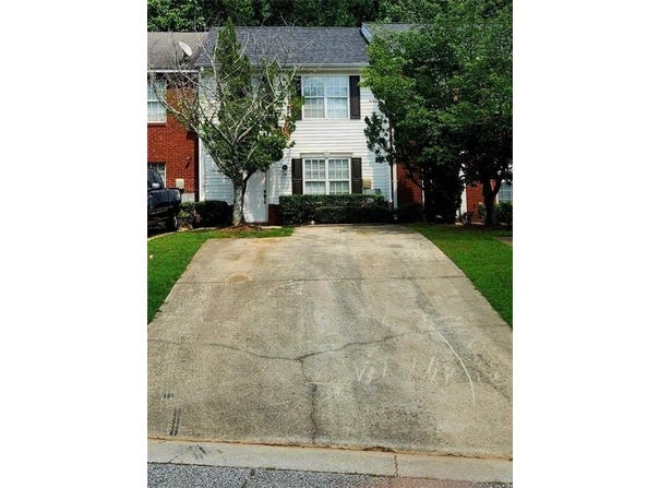2316 Strathmoor Manor Drive, Lithonia, GA 30058