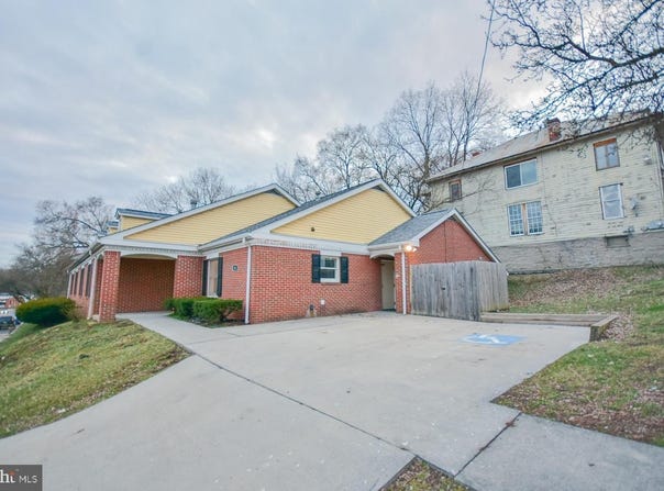 201 WATER STREET S, MARTINSBURG, WV 25401