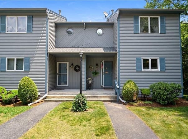 36 Primrose Lane, North Providence, RI 02904