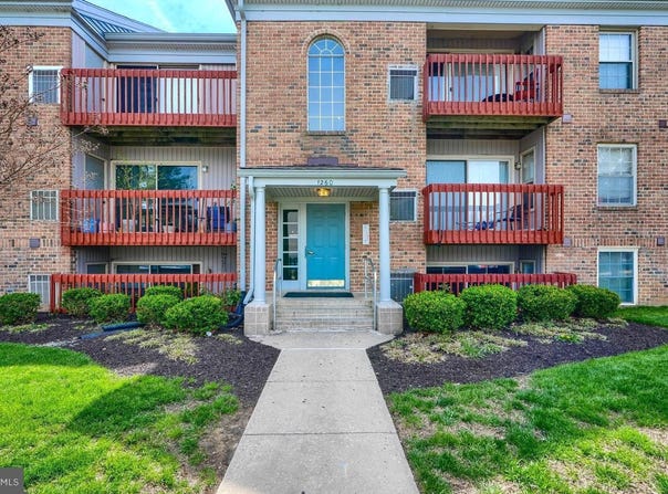 1260 SUGARWOOD CIR #302, BALTIMORE, MD 21221