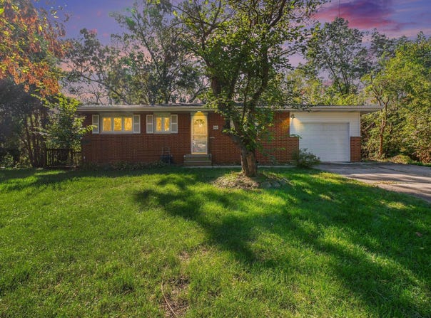 5021 Stagecoach Road, Portage, IN 46368