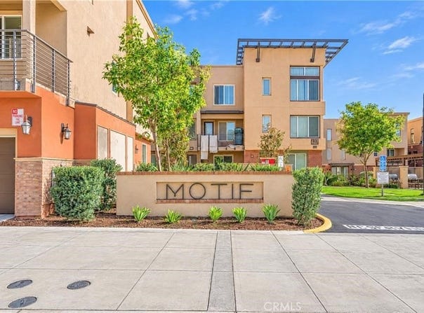 422 W Route 66, Glendora, CA 91740