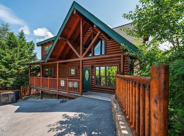 2307 Hollow Branch Way, Sevierville, TN 37862