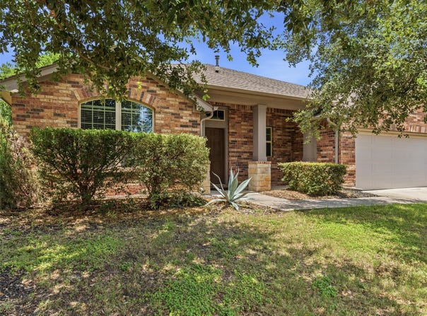 114 Clear Water Pass, Bastrop, TX 78602