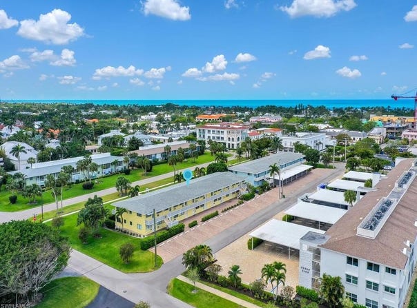 473 12th, NAPLES, FL 34102