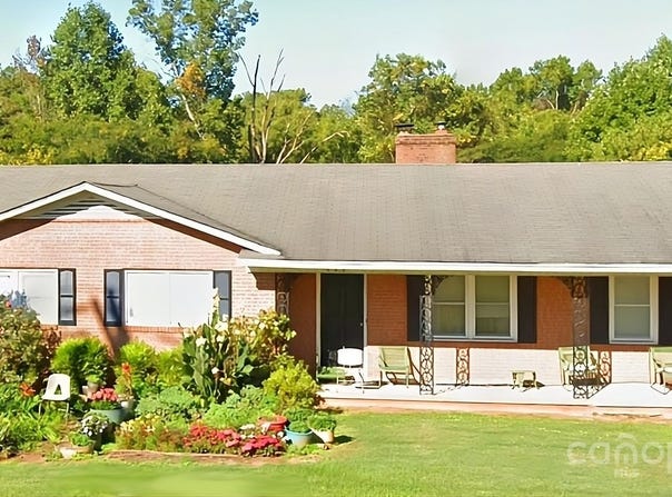 406 S Caldwell Avenue, Newton, NC 28658