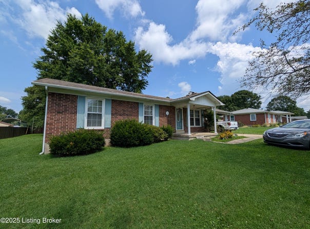 145 Shelley Ct, Mt Washington, KY 40047