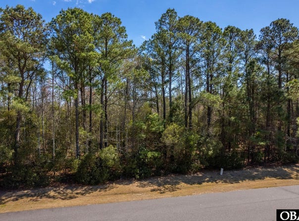 133 Kilmarlic Club, Powells Point, NC 27966