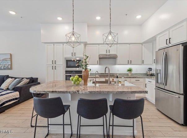 15550 S 5TH Avenue, Phoenix, AZ 85045