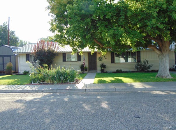 880 West St. S., Vale, OR 97918