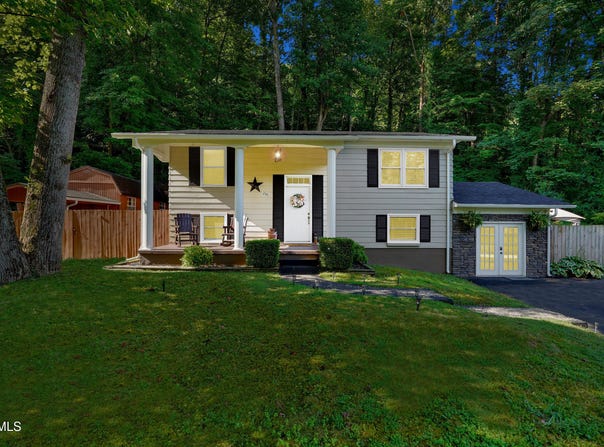 250 West Wallens Ridge Boulevard, Big Stone Gap, VA 24219