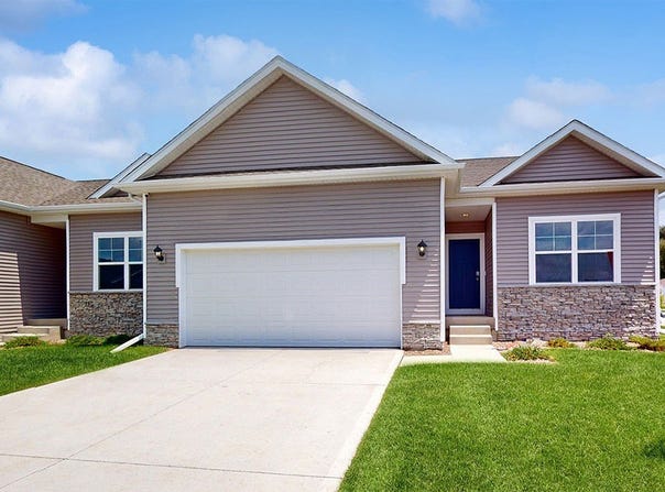 2538 BROOK VIEW DR, DES MOINES, IA 50317