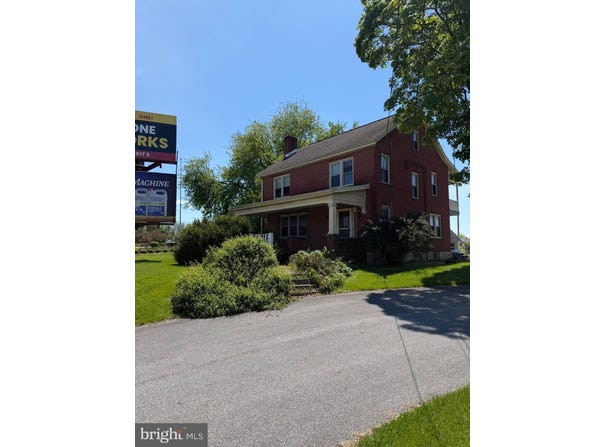 1310 LINCOLN WAY E, CHAMBERSBURG, PA 17202