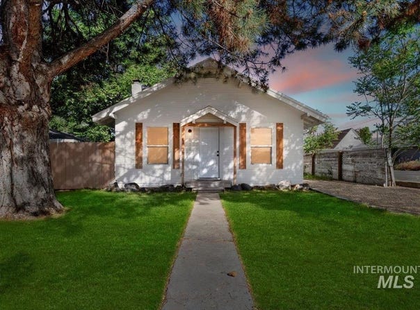 511 N 10th Ave N, Nampa, ID 83687