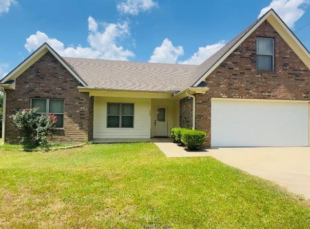 525 Oak Tree Lane, Franklin, TX 77856