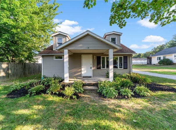 41631 Rosewood Street, Elyria, OH 44035