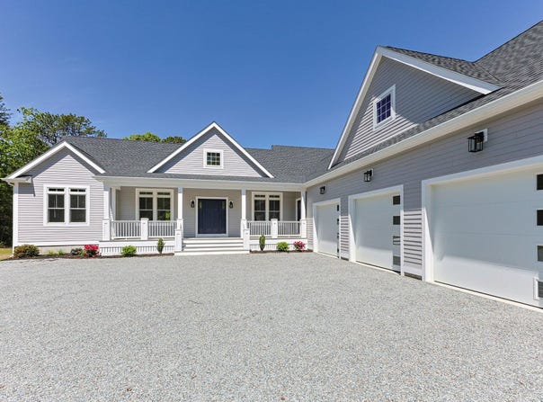 84 Hooppole Road, Mashpee, MA 02649