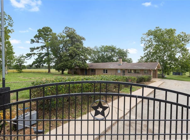 2255 Old Colony Line RD, Lockhart, TX 78644