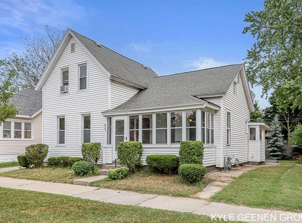 25 W 14TH STREET, HOLLAND, MI 49423