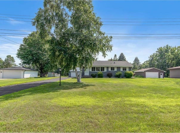 14981 Ridge Road, Eden Prairie, MN 55347