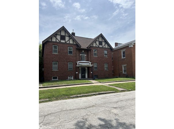 628 Avenue F, Fort Madison, IA 52627