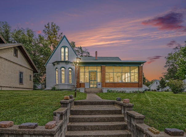 118 W Front Street, Buchanan, MI 49107