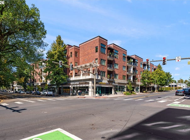 300 W 8TH St, Vancouver, WA 98660