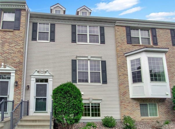 15579 June Grass Lane, Eden Prairie, MN 55347