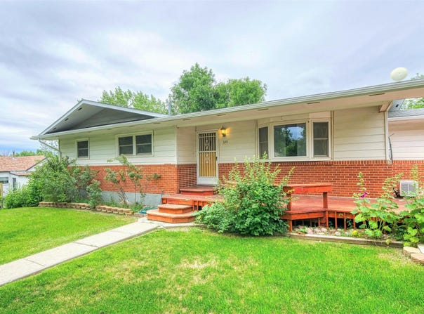 320 N Big Horn Ave -, Moorcroft, WY 82721