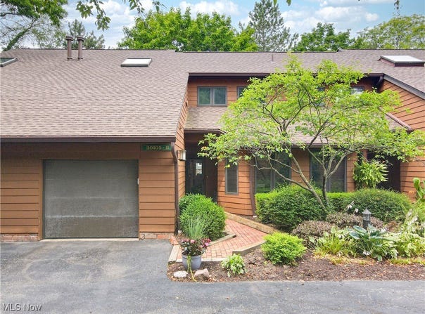 30105 Center Ridge Road unit: B, Westlake, OH 44145