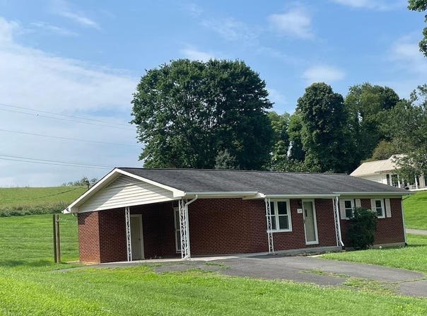 349 Kenbrook Dr, Galax, VA 24333