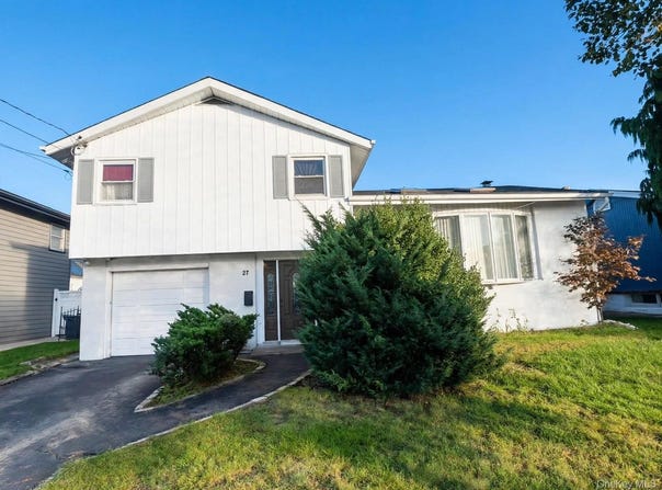 27 Cambridge Road, East Rockaway, NY 11518