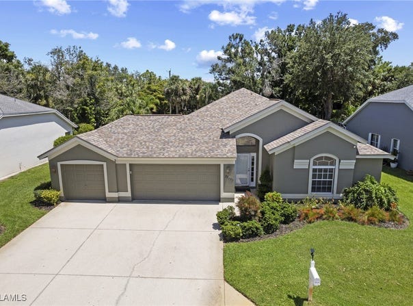 22025 Seashore Circle, Estero, FL 33928