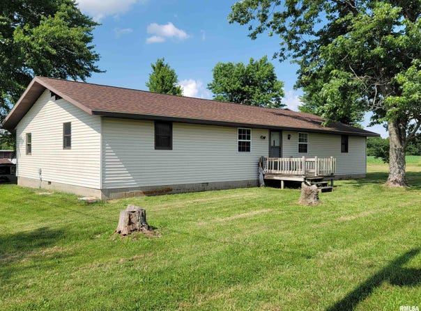 3993 GREENRIDGE Road, Alma, IL 62807
