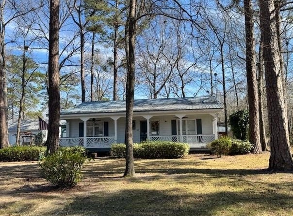 1089 Charles Drive, Manning, SC 29102