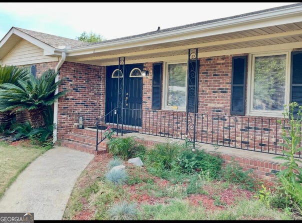 316 Meadowridge, Warner Robins, GA 31093
