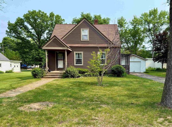 230 BURRWOOD, LOVES PARK, IL 61111