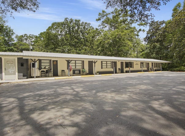 4991 Highway 77, Graceville, FL 32440