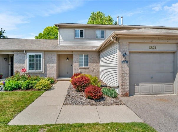 6921 Deerhurst Drive, Westland, MI 48185