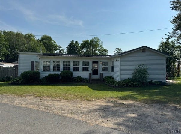 47063 Carnegie Bay Rd, Alexandria, NY 13607