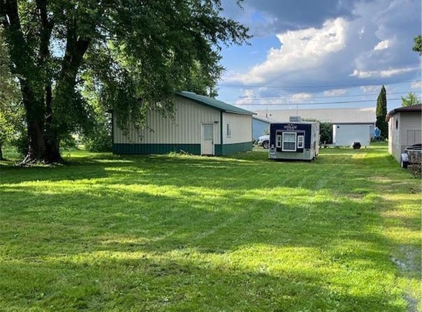 528 2nd Street W, Claremont, MN 55924