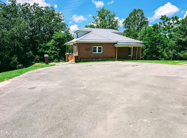111 Factory Drive, Clintwood, VA 24228