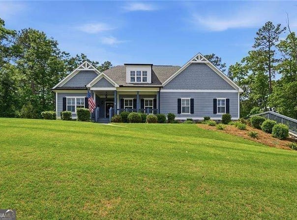 423 Spring Lake Hills, White, GA 30184