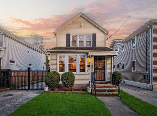 22228 Fairbury Avenue, Queens Village, NY 11428
