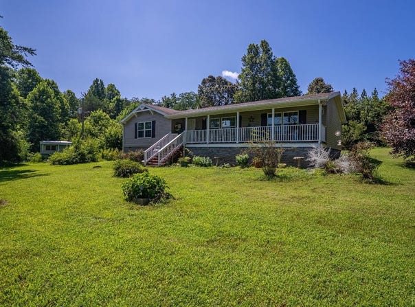 456 Shirey Farm Rd, Spout Spring, VA 24593