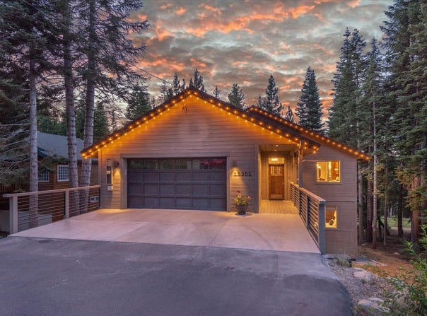 11301 Skislope Way, Truckee, CA 96161
