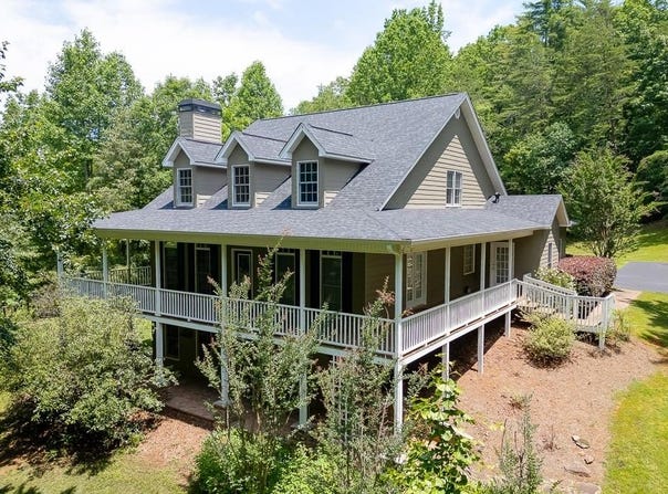 906 Walnut Valley Drive, Dahlonega, GA 30533
